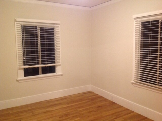 Building Photo - 3549 Lakeshore Ave