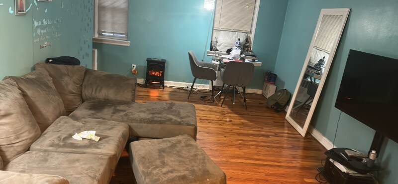 Building Photo - 631 N Broad St