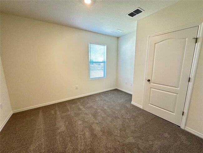 Building Photo - 1169 Cascades Ave