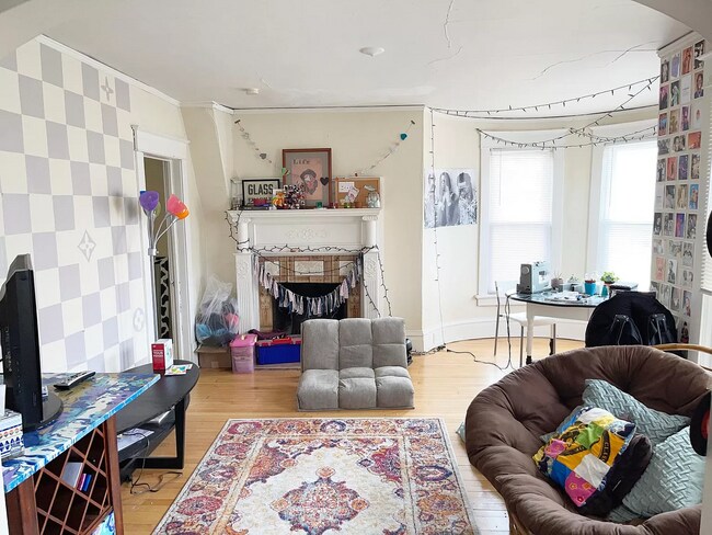 Building Photo - Kenwood Castle