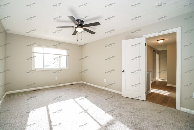 Building Photo - 6330 Fence Row Ln