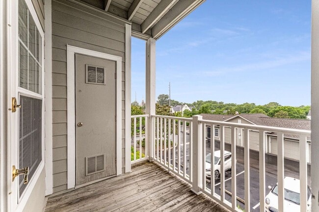 Building Photo - Beautiful One Bed One Bath Green Hills Condo