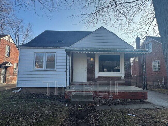 Building Photo - 12600 Duchess St