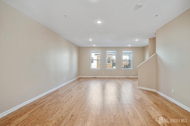 Building Photo - 57 Cannon St