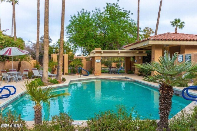 Building Photo - 10415 N 10th St