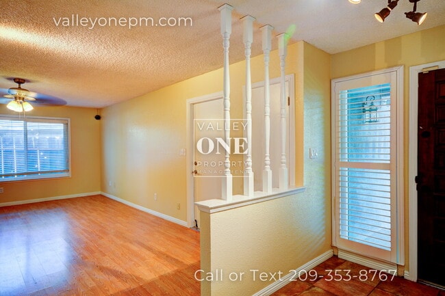 Building Photo - 2717 Palomino Ln