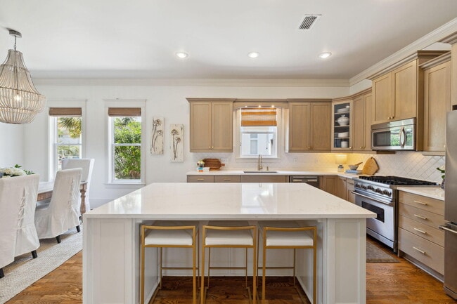 Building Photo - 38 White Cliffs Blvd