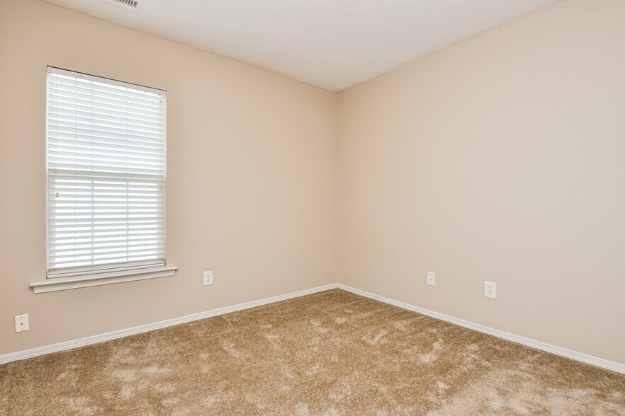 Building Photo - 5609 Enoree Ln
