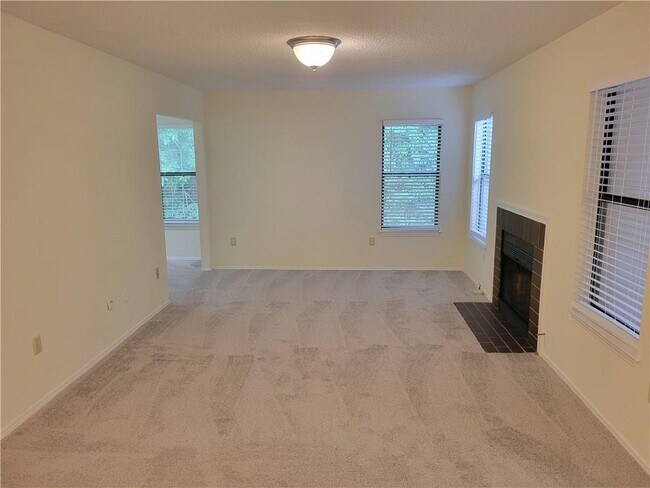 Building Photo - 2104 Huntingdon Chase
