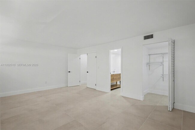 Building Photo - 8708 SW 79th Pl