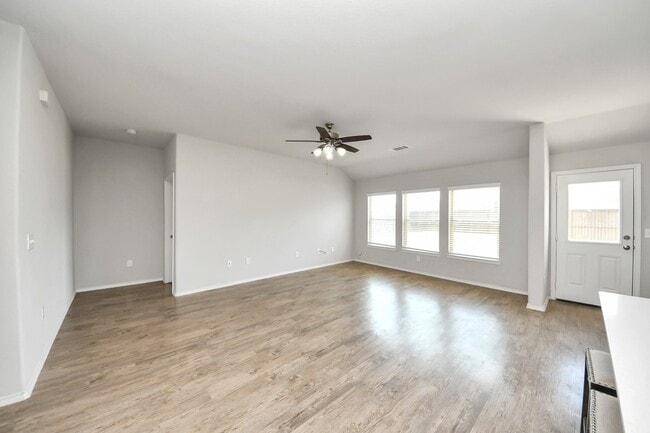 Building Photo - 20730 Southern Wds Blvd