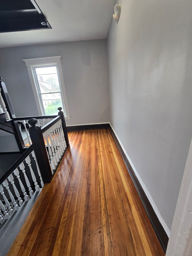 Building Photo - 78 Sisson Ave
