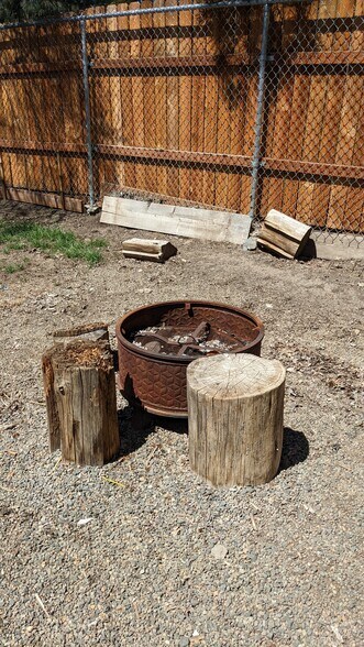 Building Photo - 1812 Tiffany St