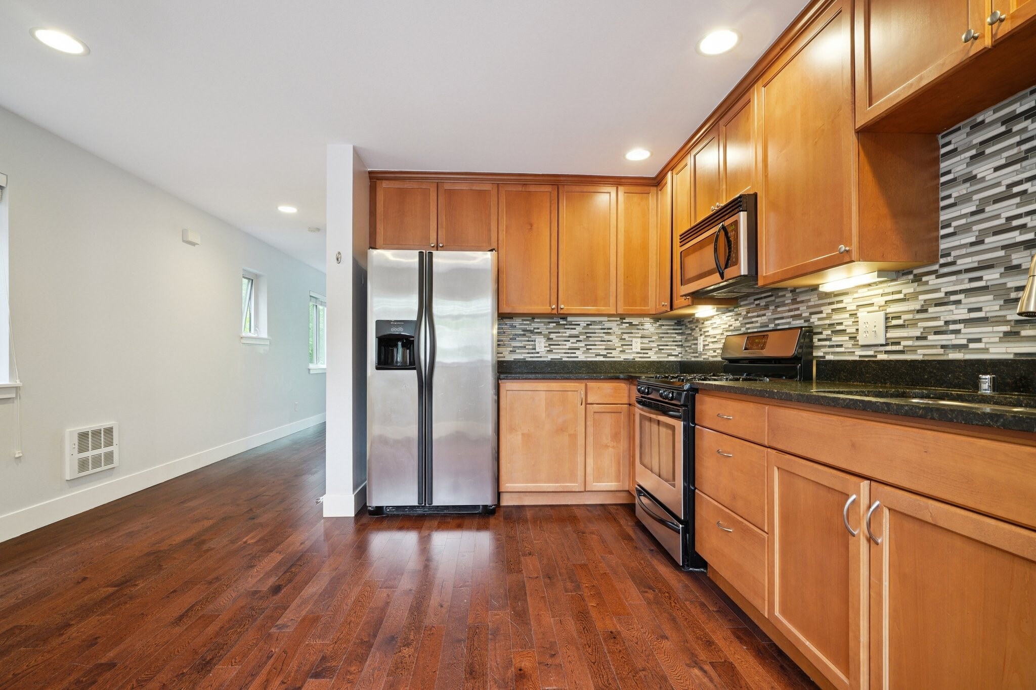 Building Photo - 5939 Delridge Way SW