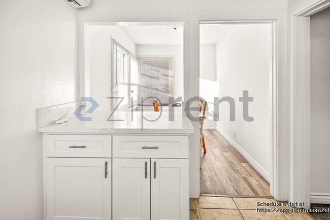 Building Photo - 1255 Del Rey Ave