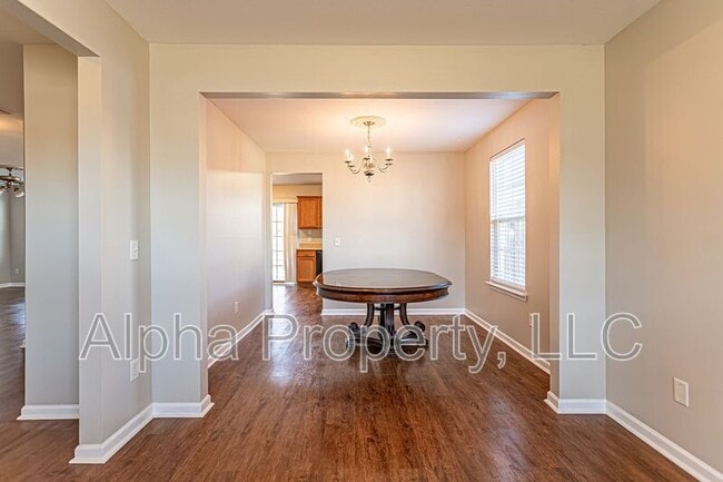 Building Photo - 204 Pope Ln