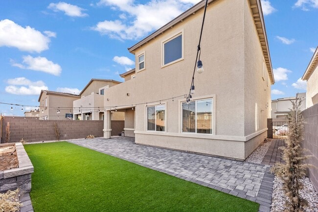 Building Photo - New Build, 4 bedroom, 3 full bathroom in the Master Planned Community; Landmark at Black Mountain...