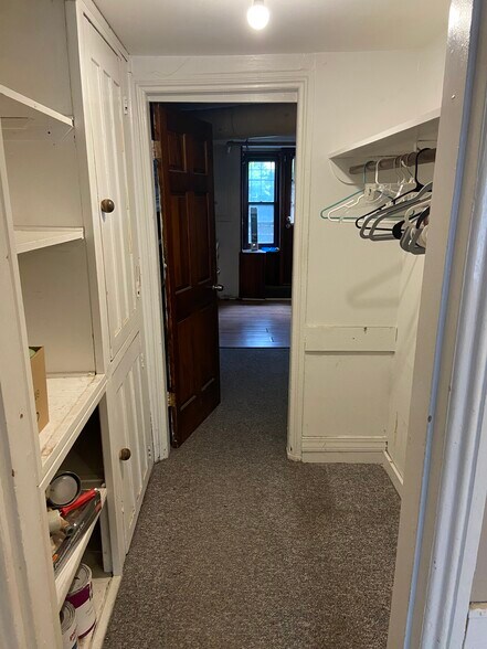 Building Photo - 242 Hudson Ave