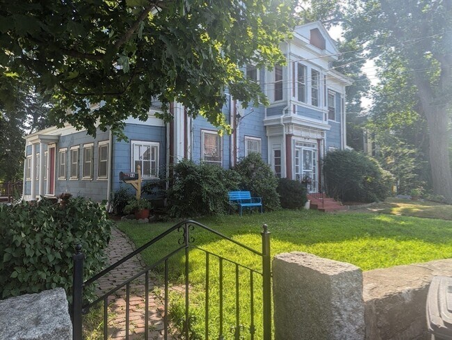 Building Photo - 9 A Ellis St