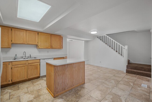 Building Photo - 8566-8568-8568 Wasatch Blvd