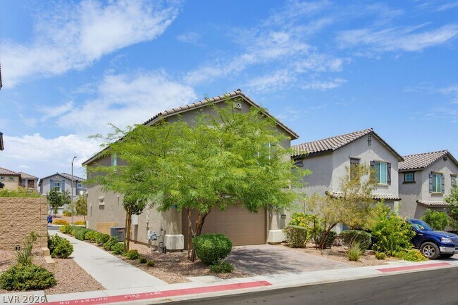 Building Photo - 10661 Sariah Skye Ave