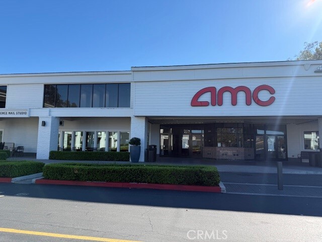 Building Photo - 63 Thicket