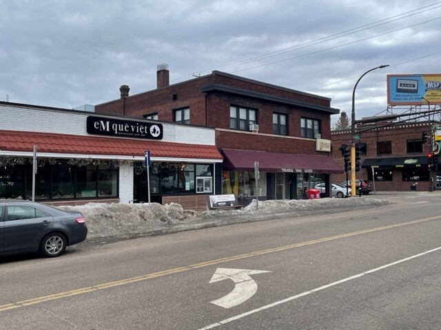 Outside of Building on corner of Grand/Hamline Avenue - 1336 Grand Ave