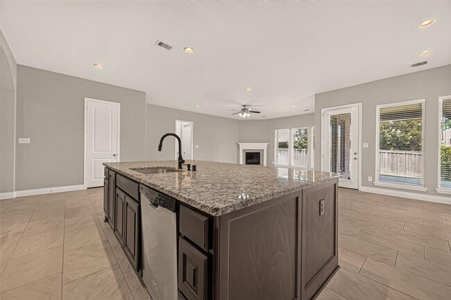Building Photo - 27124 Holtwood Grove Rd