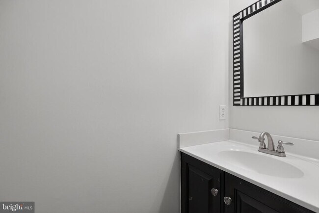 Building Photo - 20787 Red Rose Ct