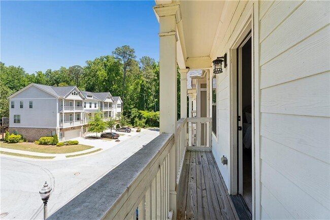 Building Photo - 2424 Misty Hollow Pl
