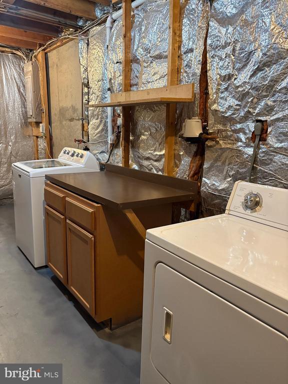 Building Photo - 9232 Pinenut Ct