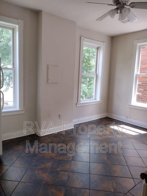 Building Photo - 518 W Clay St