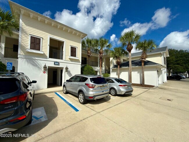 Building Photo - 109 Laurel Wood Way