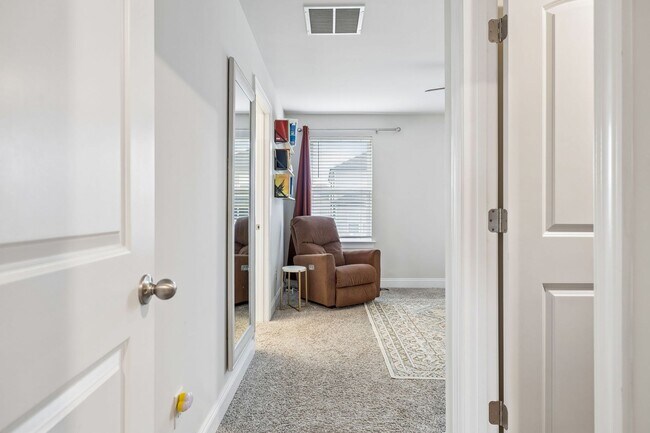 Building Photo - Beautifully maintained and now available as a rental for the very first time!