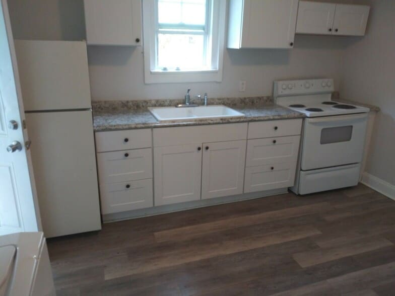 Building Photo - 1926 N 24th St