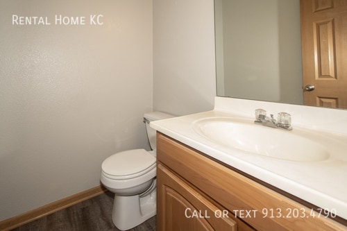 Building Photo - 830 S Woodson Ct