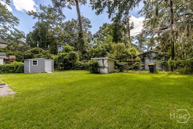 Building Photo - 625 Stuart St