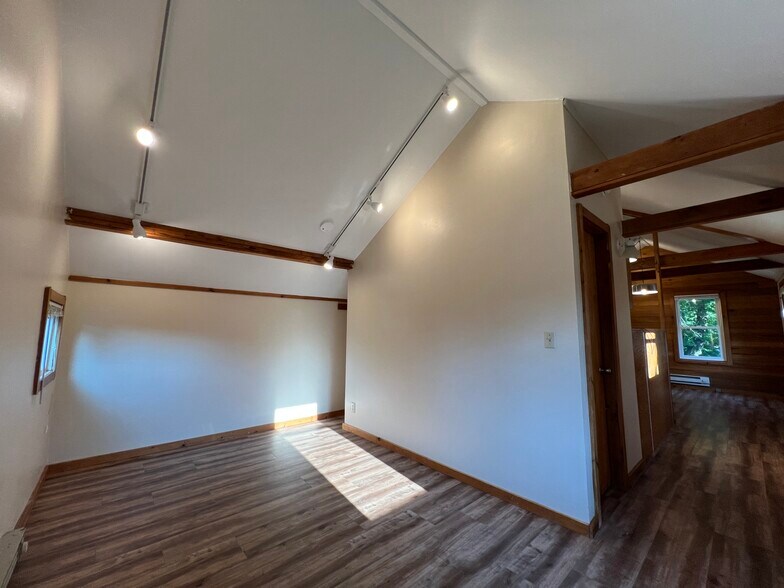 Building Photo - 2930 Wood St