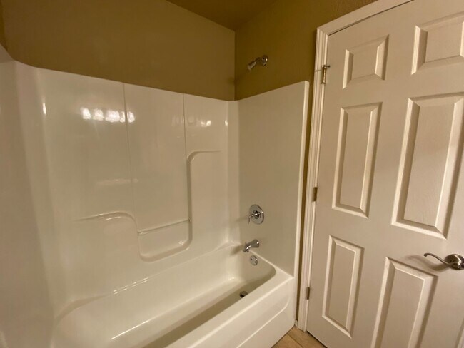 Building Photo - Wonderful Two Bedroom in Elkins AR!