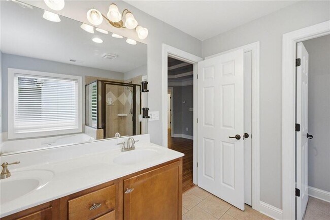 Building Photo - 518 S Fortune Way