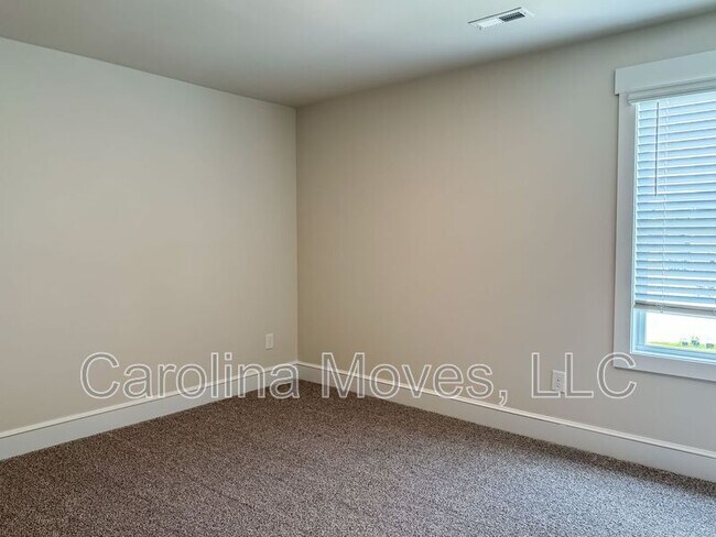 Building Photo - 312 Obsidian Ct