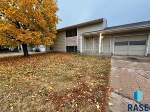 Building Photo - 2503 W 3rd St