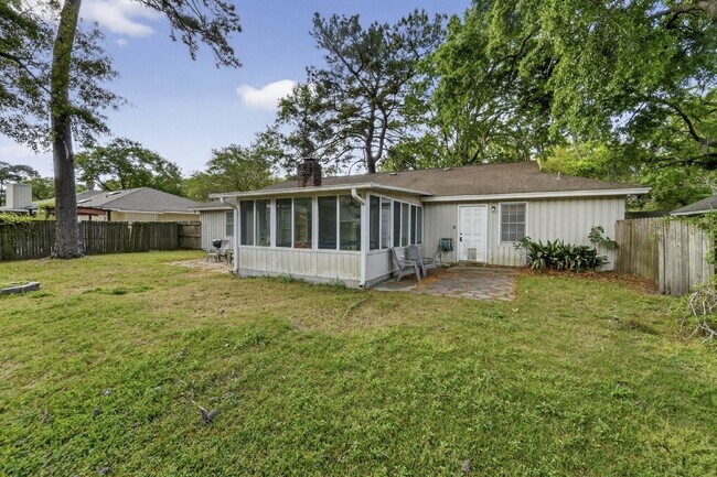 Building Photo - 118 Blue Heron Dr