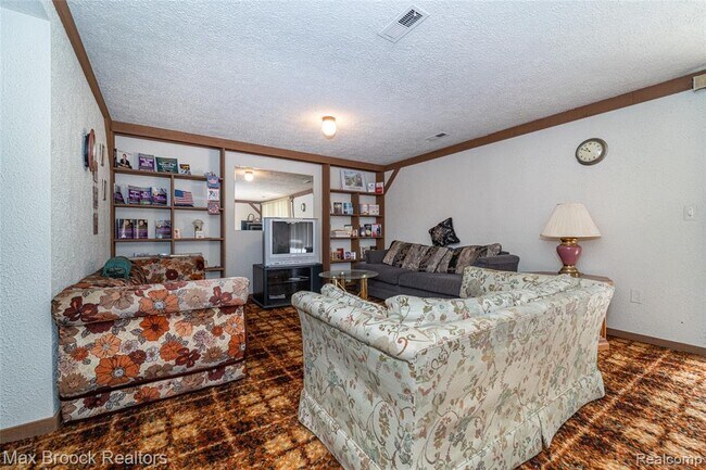 Building Photo - 862 Yorktown Ct