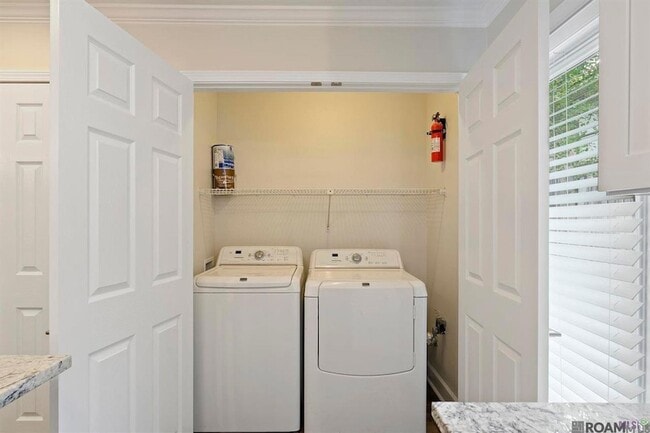 Building Photo - 9506 Jefferson Hwy