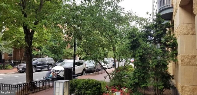 Building Photo - 1117 10th St NW