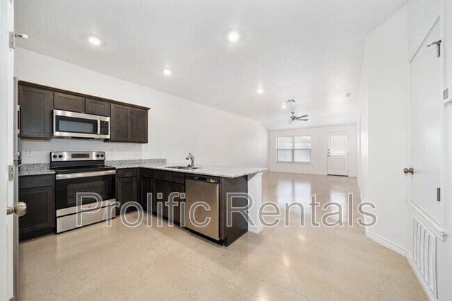 Building Photo - 1254 Lehmann Dr