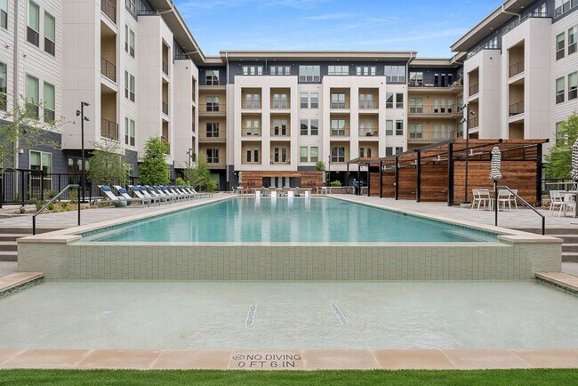 Building Photo - 500 Winners Cir