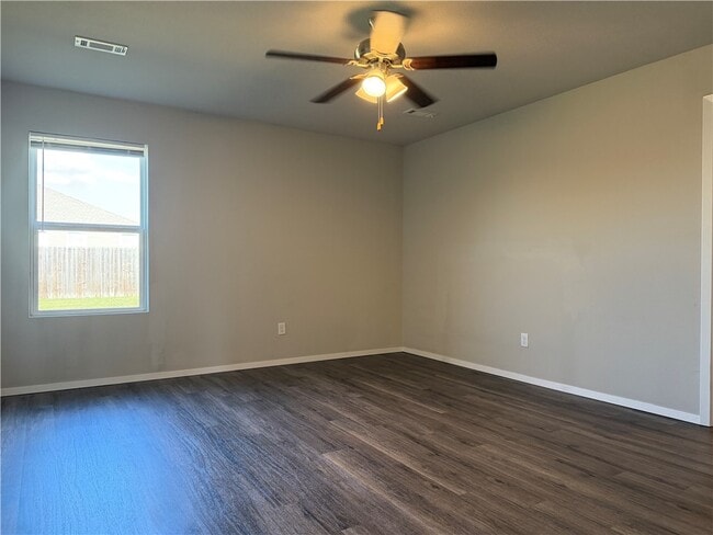 Building Photo - 6701 SW Chalkstone Rd