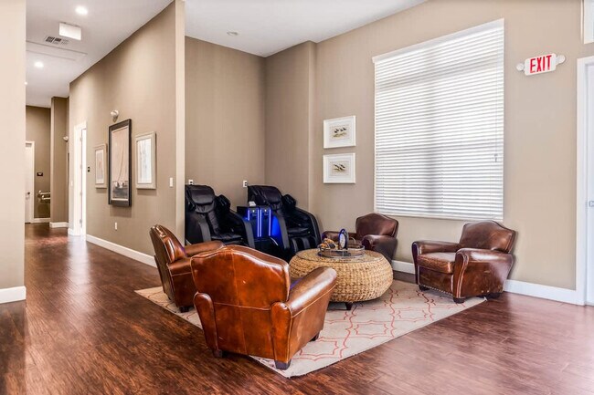 Building Photo - 3211 Oyster Ln